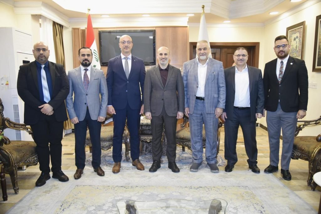 وفد شركة آفاق الفكر لخدمات الانترنت والاتصالات يزور الغرفة